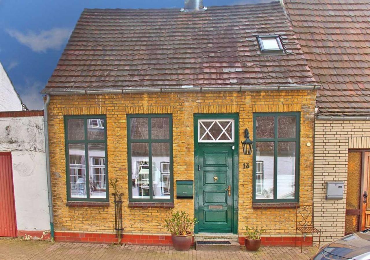 Friedrichstadtnixe, Meerchenhaftes Haus Mit Sauna Esterno foto